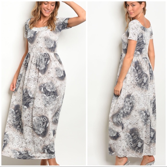 Gorgeous maxi dress with neutral colors & pockets - Picture 3 of 5